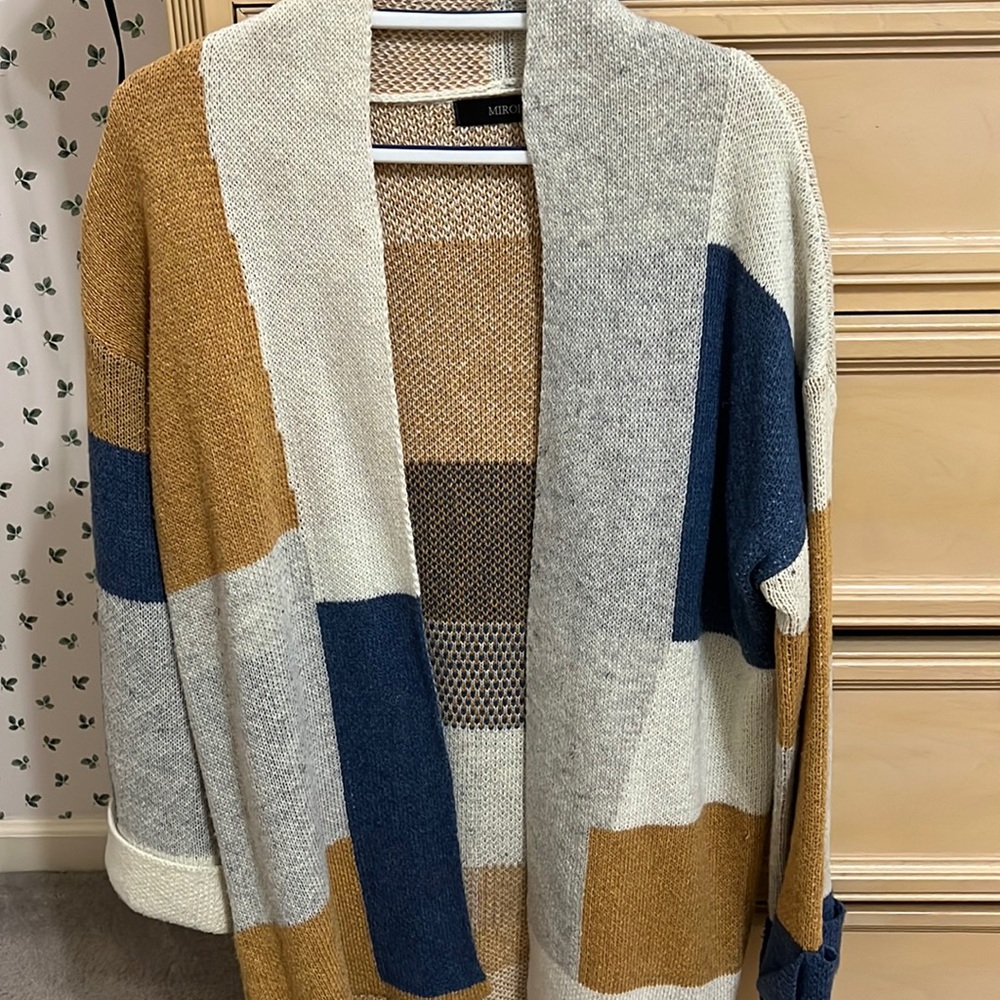 Multicolor sweater cardigan with bell sleeves